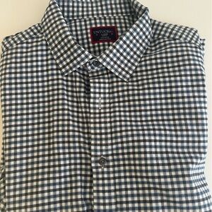 Men’s dress shirt UNTUCKit.  Large slim Blue check